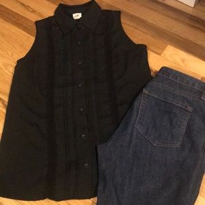 Like New - Sleeveless CAbi Blouse - Size Small